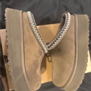 UGG Tan Suede Platform Slippers